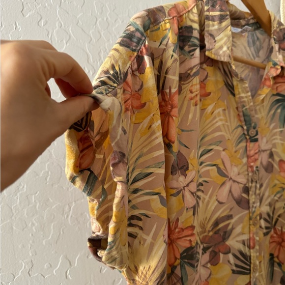 Hawaiian flower blouse - Picture 7 of 15